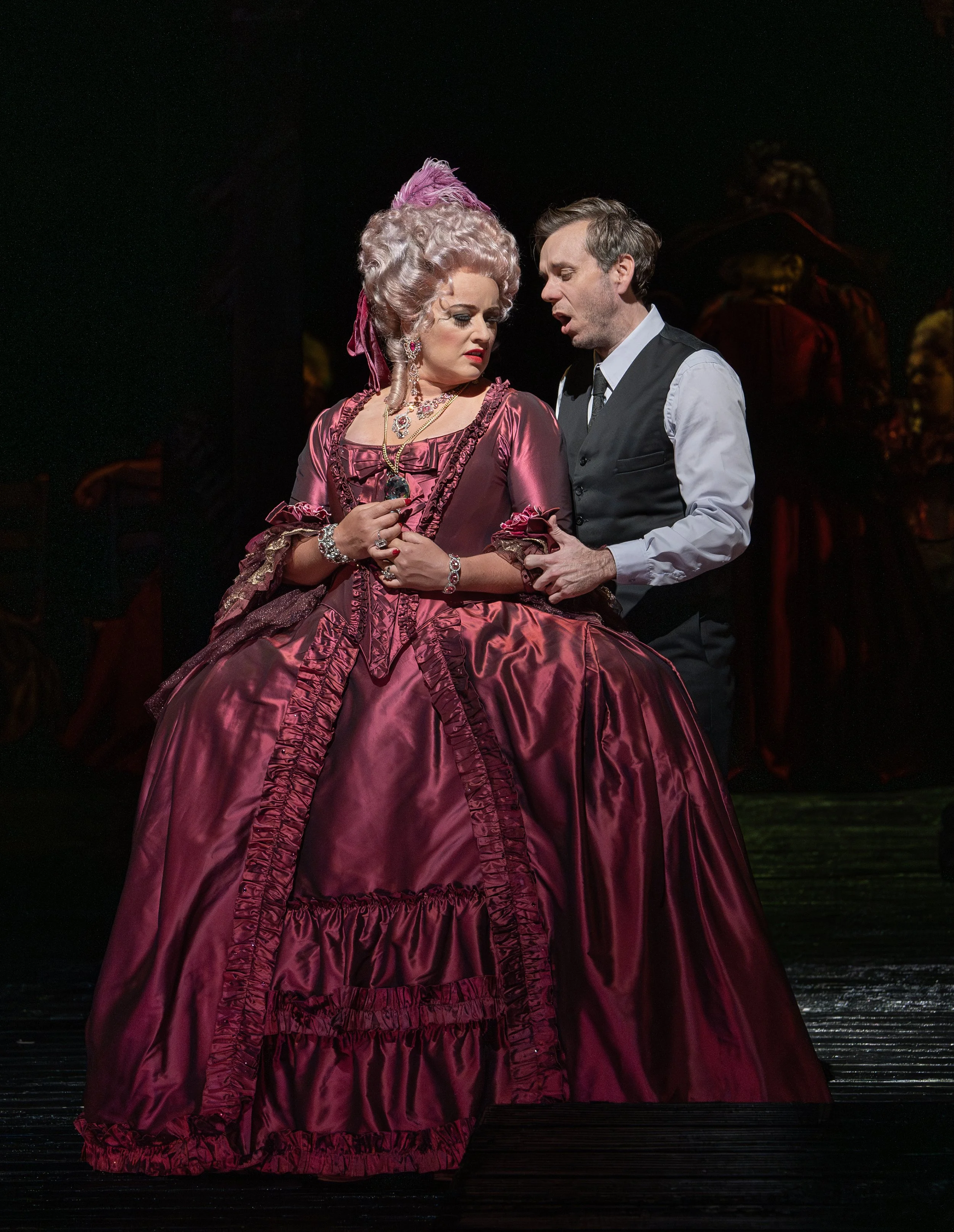 Met Opera 2024-25 Review: Les Contes d'Hoffmann | The Girl of the